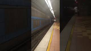 *Must watch* LA metro train honks it's horn while entering station