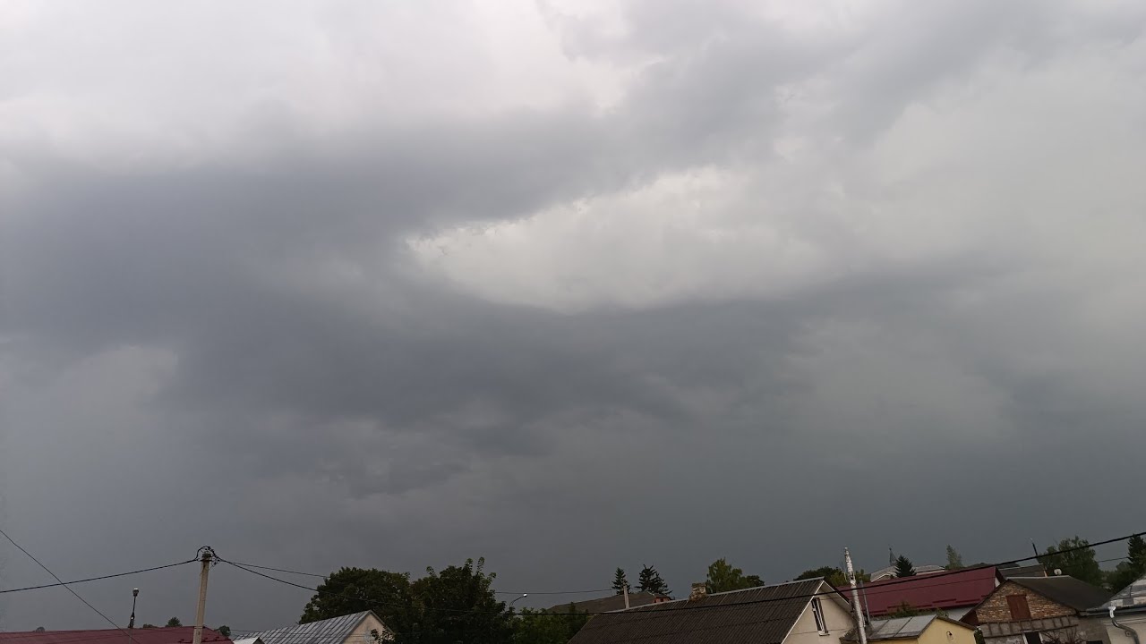 Сильна далека серпнева гроза та дощ . 10 08 2025