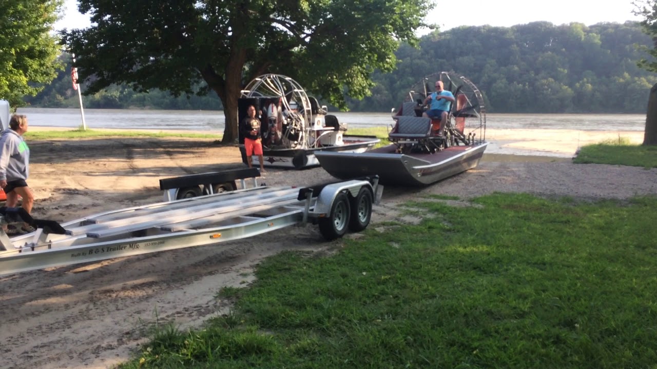 Airboat Dry Loading