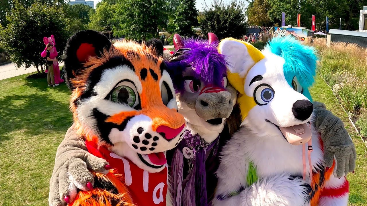 Eurofurence 2024 - Cutest Furry Moments with Tiaki Tiger and friends ...