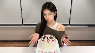 NiziU Officialの配信のサムネイル画像