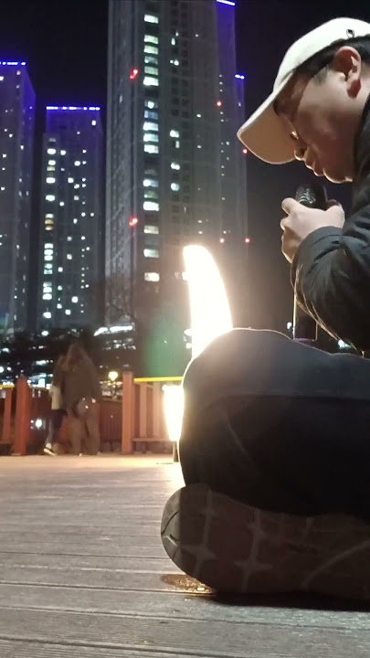 I am firefly (at Ouchang lake park)