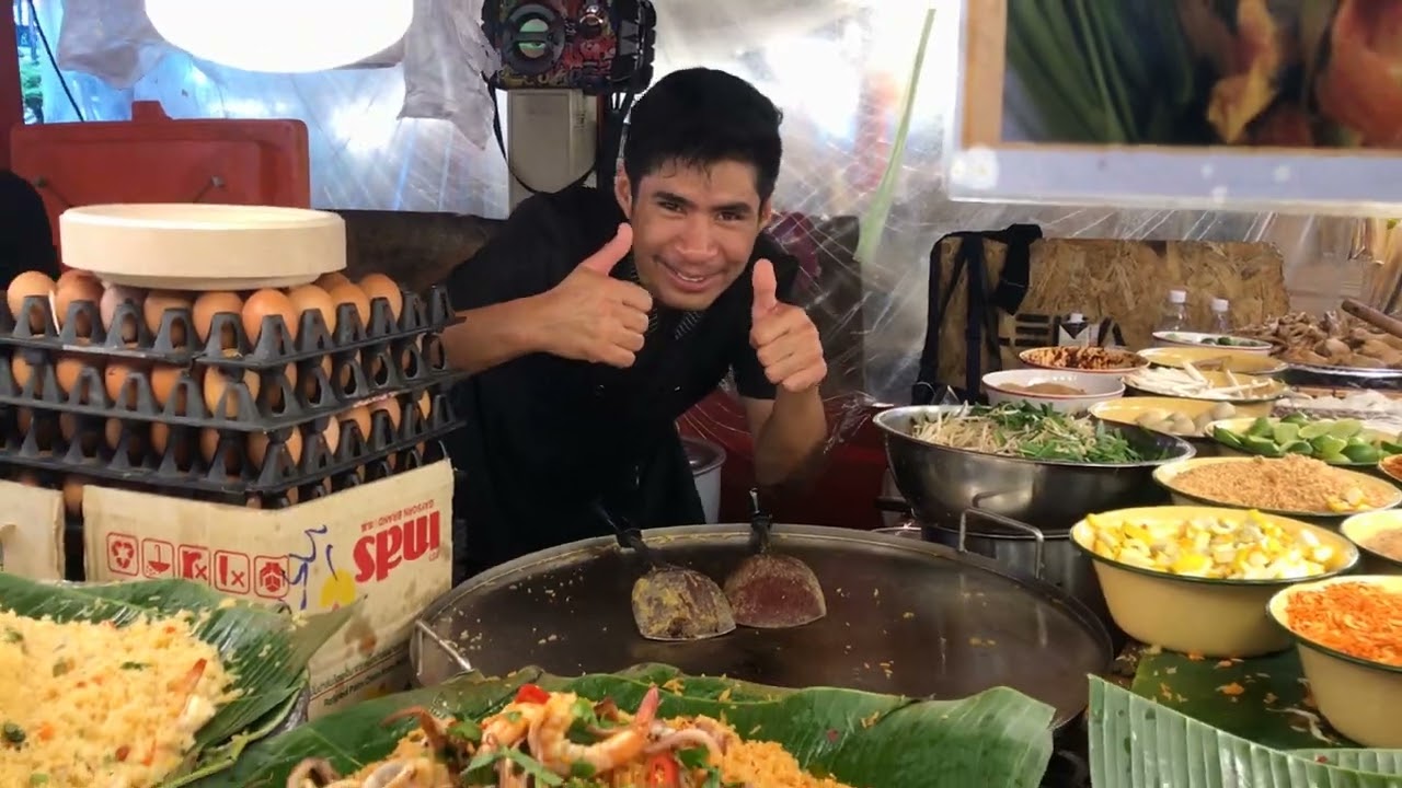 Exploring summer street food | central world Bangkok - Thai street food