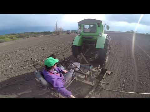 Video: Cik sver 40 ZS traktors?
