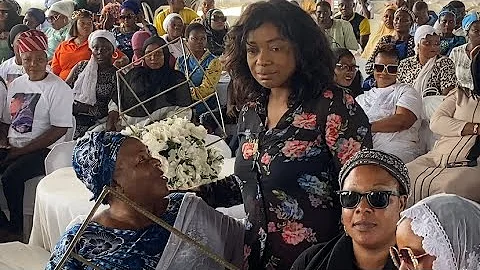 ACTRESS BIMBO AKINTOLA CONSOLES MADAM SAJE AT MURPHY AFOLABI 8 DAYS FIRDAUS PRAYER