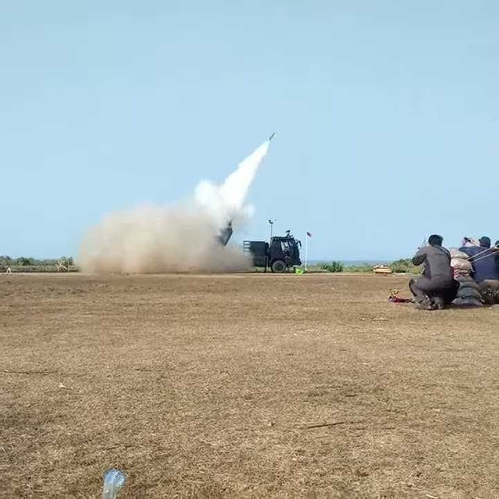 uji coba peluncuran roket RHan 122B