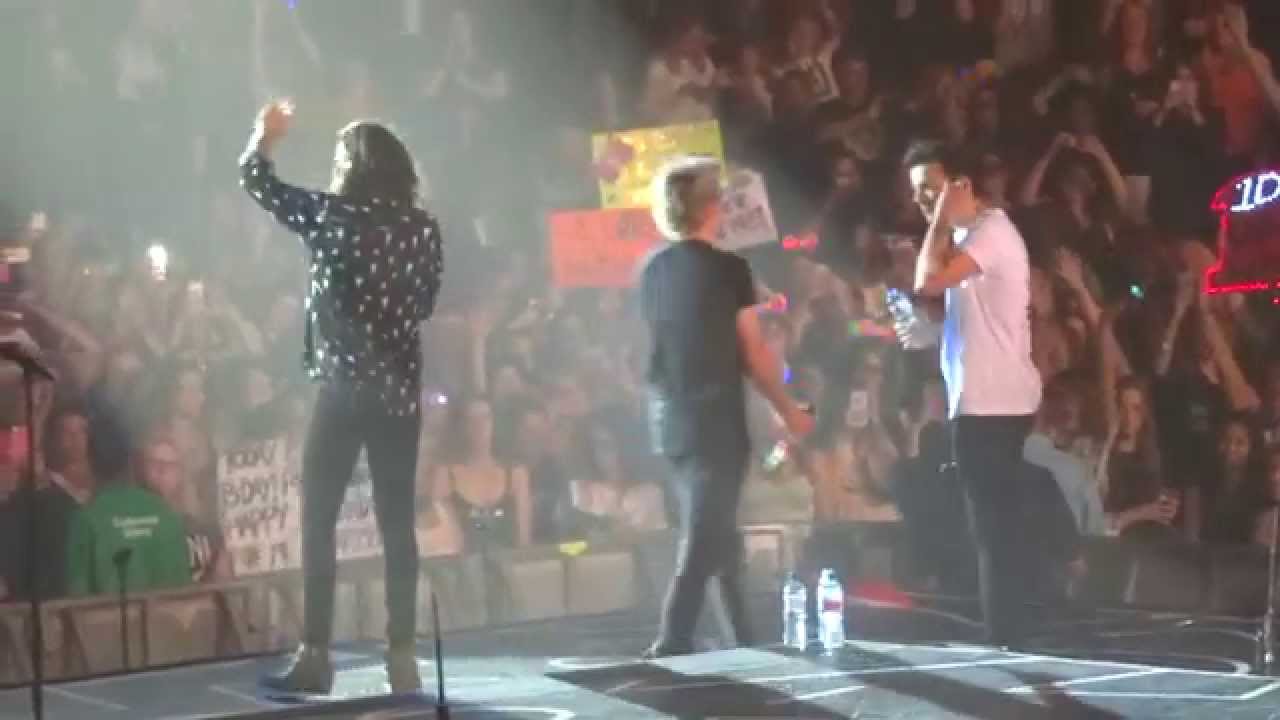 What Makes You Beautiful - One Direction - O2 Arena London 29/09/15