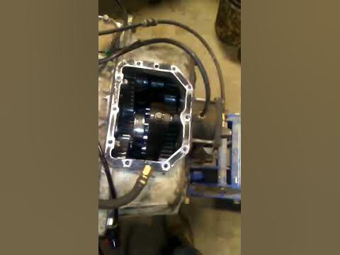 mack maxitorque transmission hi low range operation - YouTube