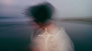 Alemeda & Fousheé - The World Keeps Spinning