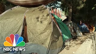 Officials: 10,000 migrants waiting in Mexico to cross border when Title 42 ends