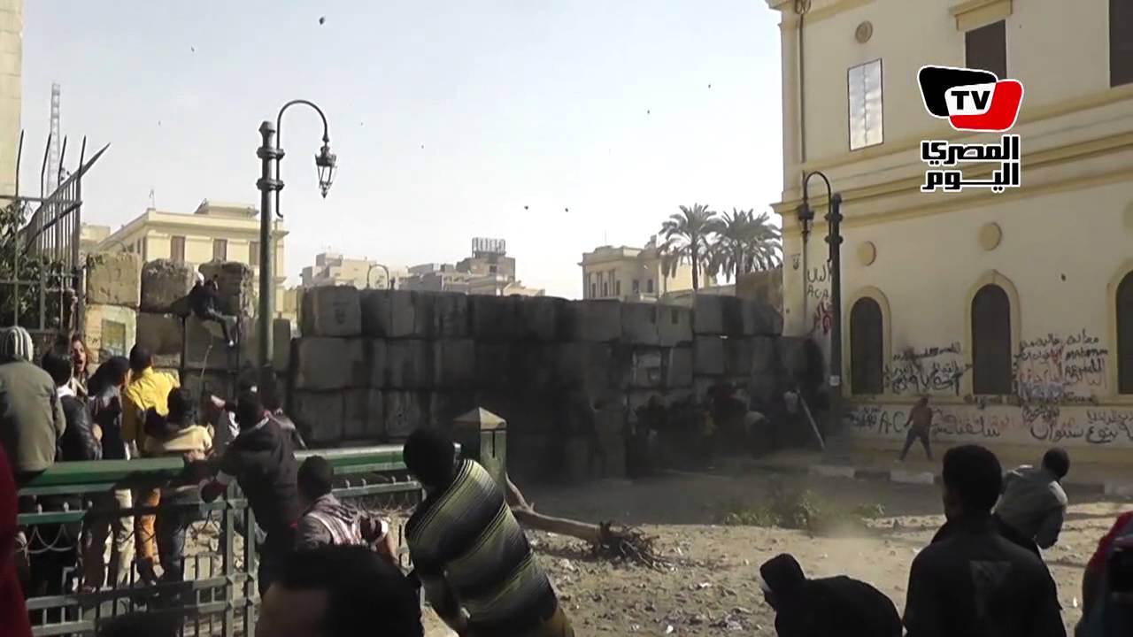 اشتباكات بين المتظاهرين والشرطة في «الشيخ ريحان»