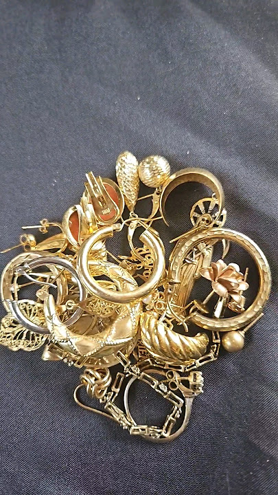 THRIFT STORE GOLD #jewellery #beautiful #love #happy #gold