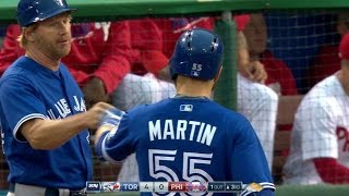 TOR@PHI: Martin continues hot streak with RBI single