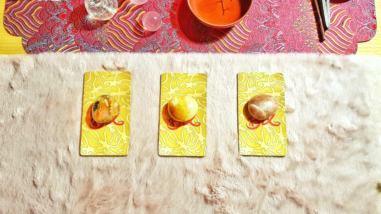 Những năng lượng tâm linh hoặc âm phần tồn tại xung quanh bạn - chọn tụ Tarot