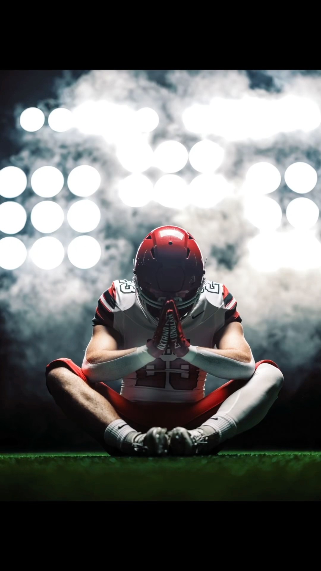 Lights! Pose ideas for #football #photoshoots !  #offcameraflash #flashphotography #fujifilm