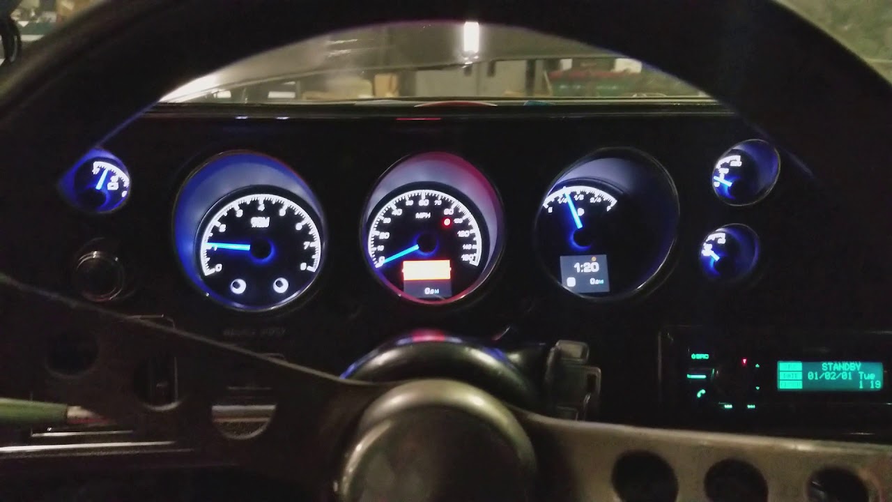 70 Chevelle with HDX gauges. YouTube