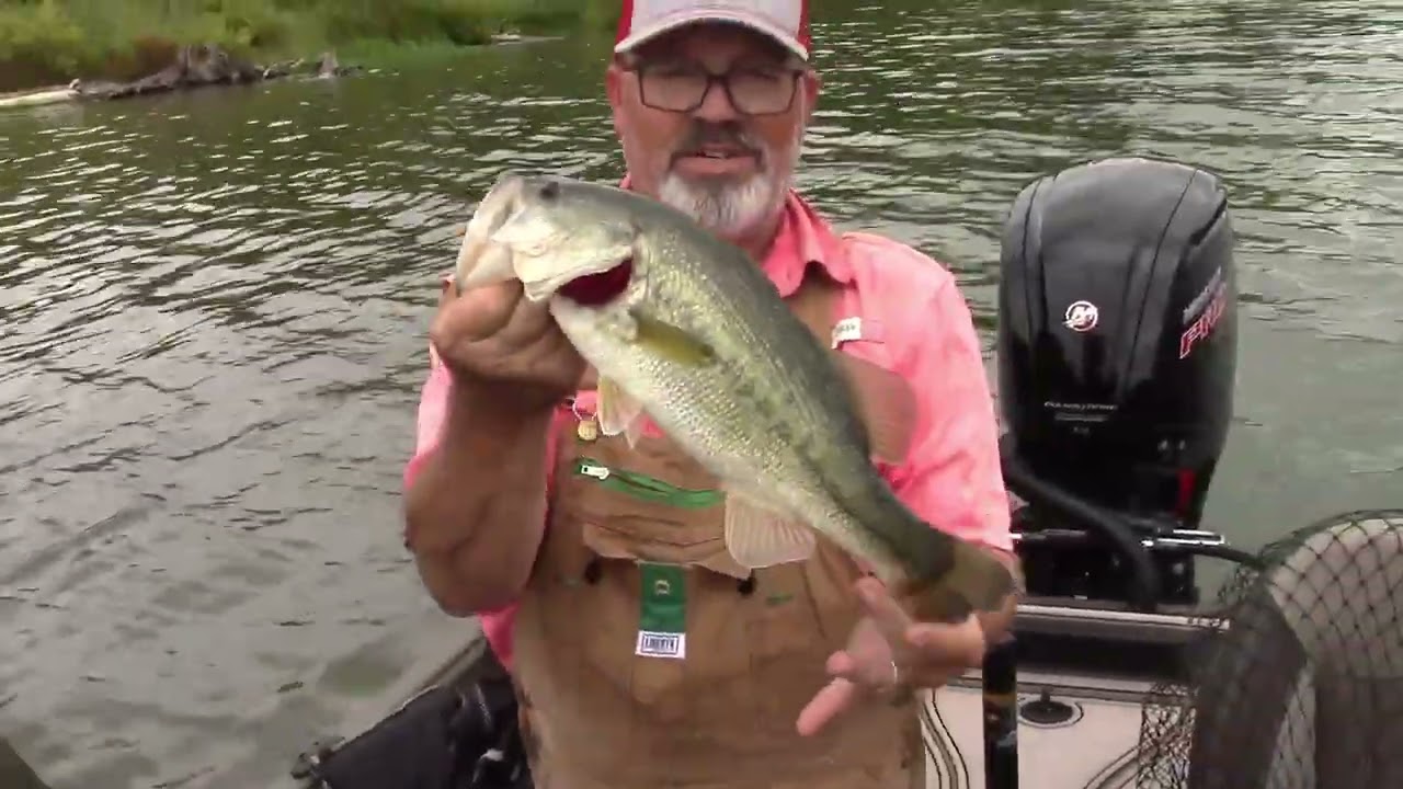 Rainy Day Bass Fishing on Percy Priest Lake