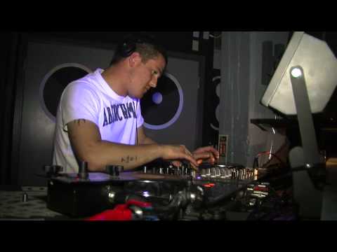 Ashley Thomas @ Xtreme Sound pres. Cally &amp; Juice 10/06/11 (Clip3)