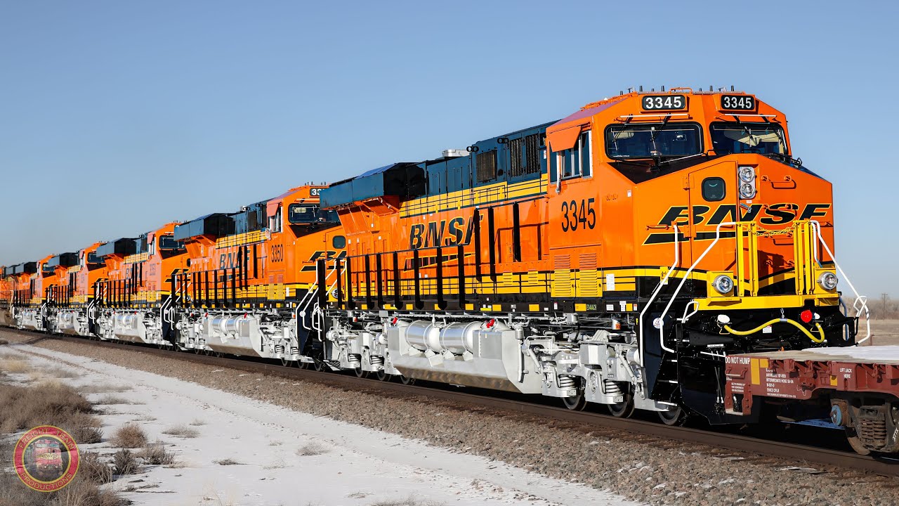 More BRAND NEW BNSF ES44ACHs, Boeing 737s, Warbonnet, Dash 9 Leaders & More on the Joint Line!