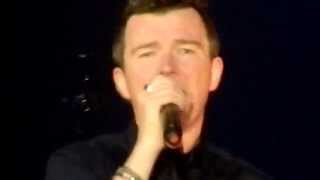 Rick Astley - Never Gonna Give You Up (HSBC - BRASIL - SP - LIVE)