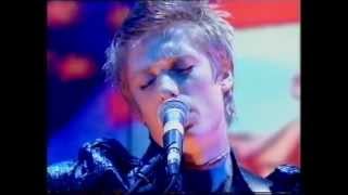 Video thumbnail of "Kula Shaker - Sound of Drums - Top Of The Pops - Friday 1st May 1998"