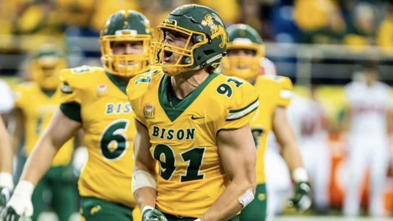 derrek tuszka