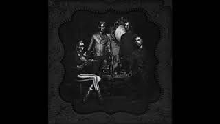 Halestorm - Love Bites (So Do I) (lyrics)