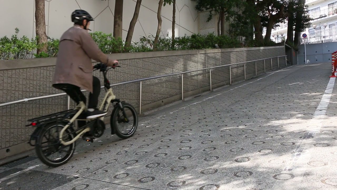 たくさん積めるタフなミニベロタイプのe-Bike！ 使いやすくて走行性能