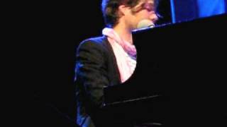 Rufus Wainwright - In A Graveyard and Grey Gardens chords