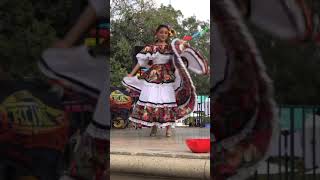 Sinaloa folklorico feat. Ruby