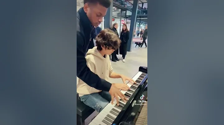 Playing Andrew Tate theme on the piano in public b...