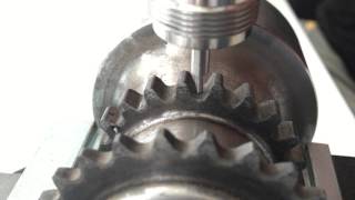 Ultrasonic (UCI) hardness tester Sonodur 2 tests gear wheel hardness