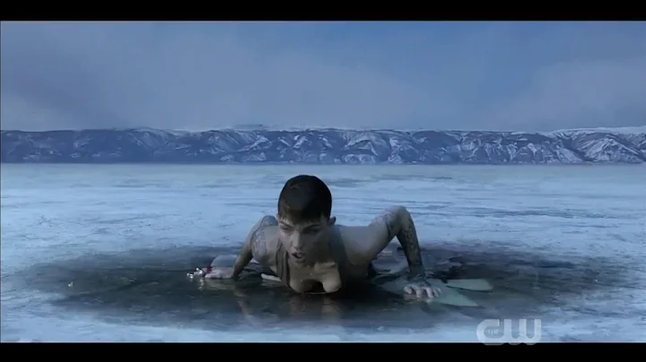 Batwoman 1x01 opening Kate Kane training underwater