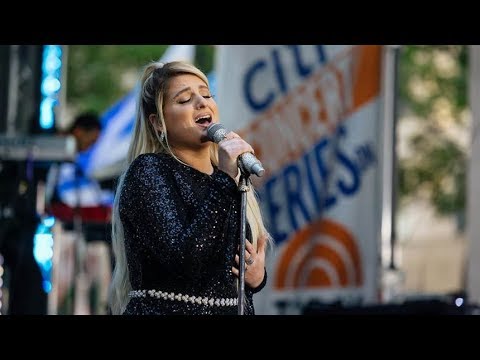 Meghan Trainor - Me Too - Live