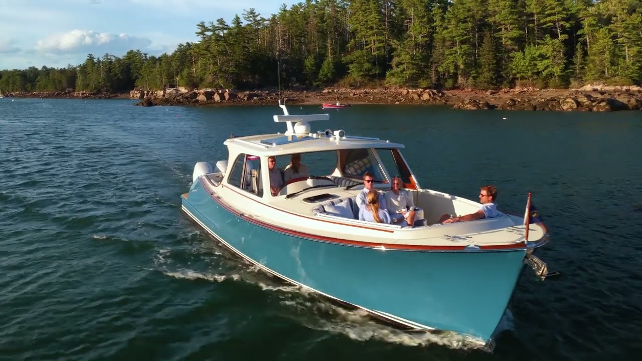 Hinckley 41 | Confident Power. Unrivaled Performance.