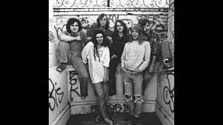 Edie Brickell & The New Bohemians - Love The One You're With