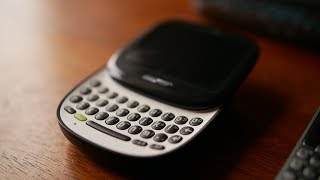 We've looked back at our past reviews to uncover 10 phones with
terribly designed physical keyboards, so in no particular order,
here's what made this list! ...