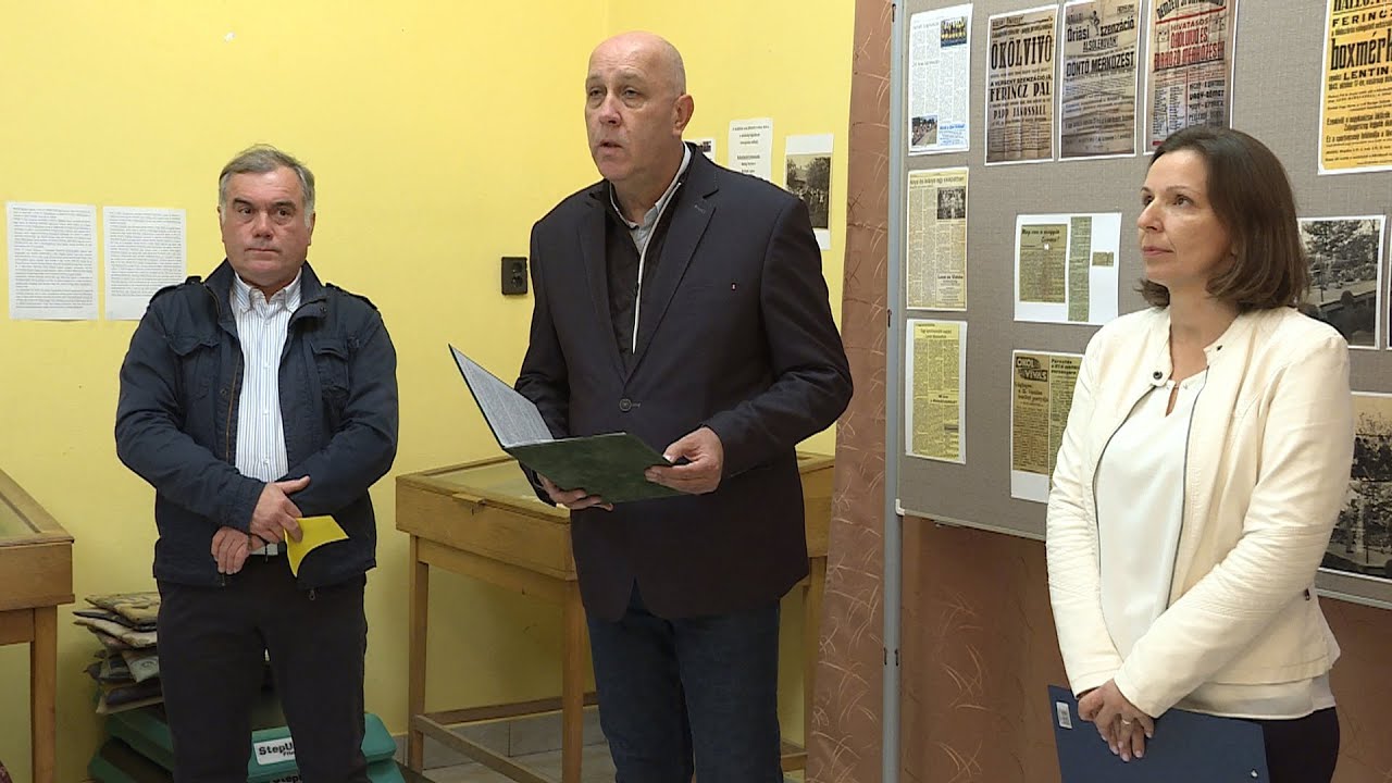 „Mumor sportélete” címmel nyílt kiállítás a városrészben • 2022