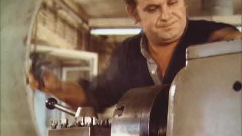 Sozialistische zwischenmenschliche Beziehungen im Arbeitskollektiv (DDR-Werbefilm, 1976)