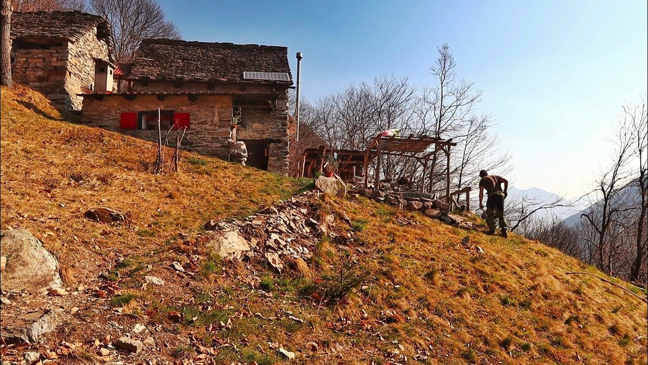 Увеличиваю плоское пространство в своей хижине в лесу. Террасирование и многое другое. АСМР