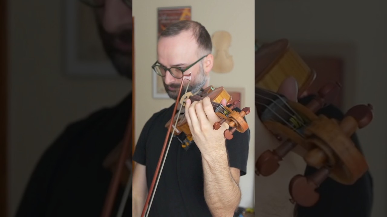 Отличное упражнение для разминки перед освоением техники игры на скрипичном смычке ￼ 