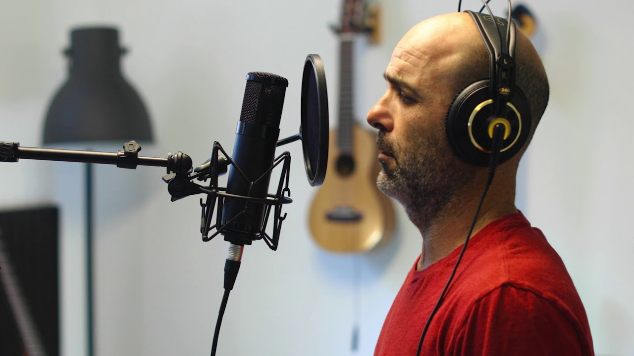 גלעד בלום - מחפש אותך (כמו כלב) Gilad Bloom- Kelev