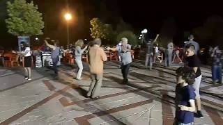 tasos theodoropoulos sazi / Dom Dom Kurşunu - Evlerinin Önü Boyalı Direk ELEKTRO BAĞLAMA