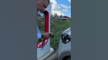 Charge an Ioniq 5 at a Tesla Supercharger #shorts #electriccar  @hyundai