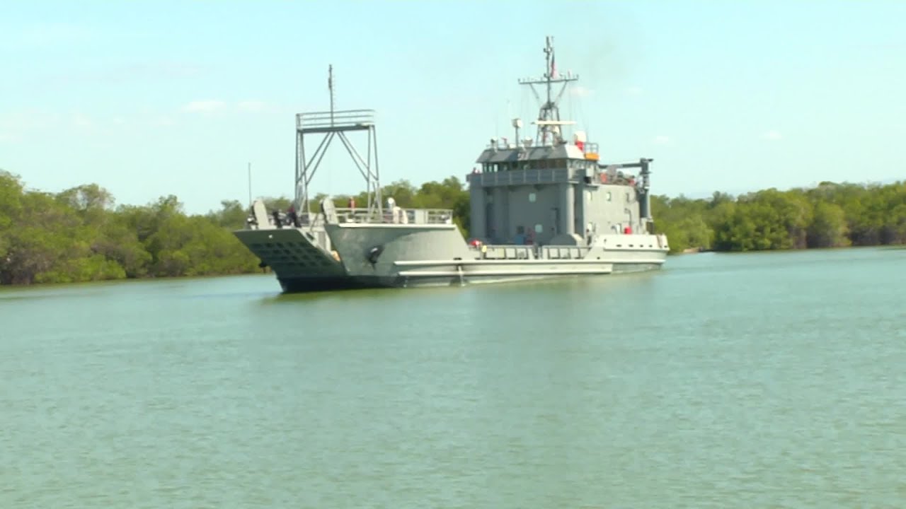 Army South Uses The Lcu Landing Craft Utility For Joint Operations Youtube