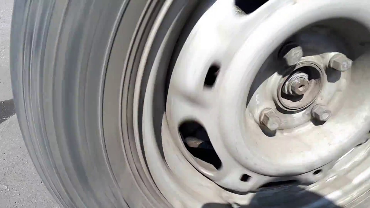 Вот такой звук неисправного подшипника передней ступицы - YouTube