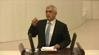 Çıplak aramayı göz yaşlarıyla anlatan kadınlara utanç içinde bunu anlatan erkeklere sözümüz var.