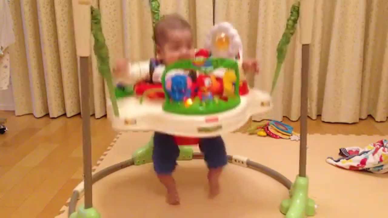 Rainforest Jumperoo Baby 生後５ヶ月の赤ちゃんが夢中でジャンプ遊び レインフォレスト ジャンパルー Youtube