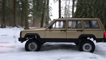 RC scale studio Trucks 4x4 Snow Adventures Rc4WD Trail Finder 2 LWB Jeep & Toyota forest run