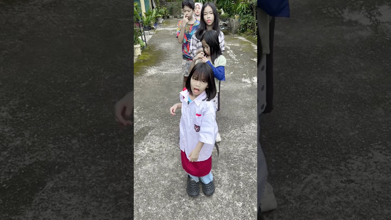 Baju baru celana baru 